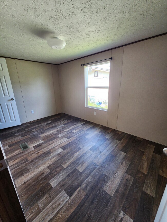 Foto del edificio - 2739 E 11th Ct