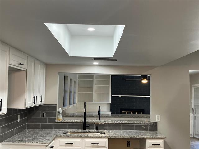 Building Photo - 942 Live Oak Dr