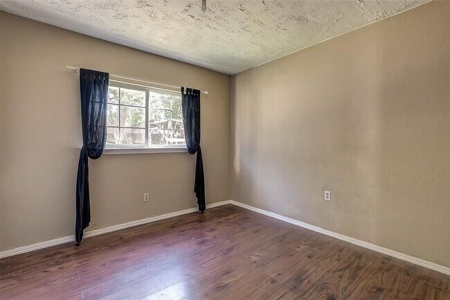 Foto del edificio - 3627 Wirksworth Dr