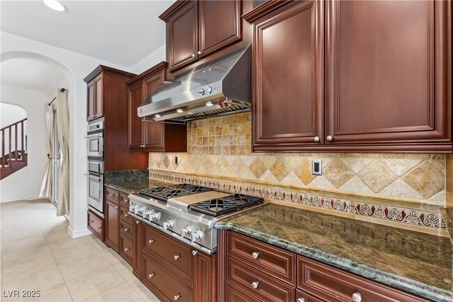 Building Photo - 58 Contrada Fiore Dr