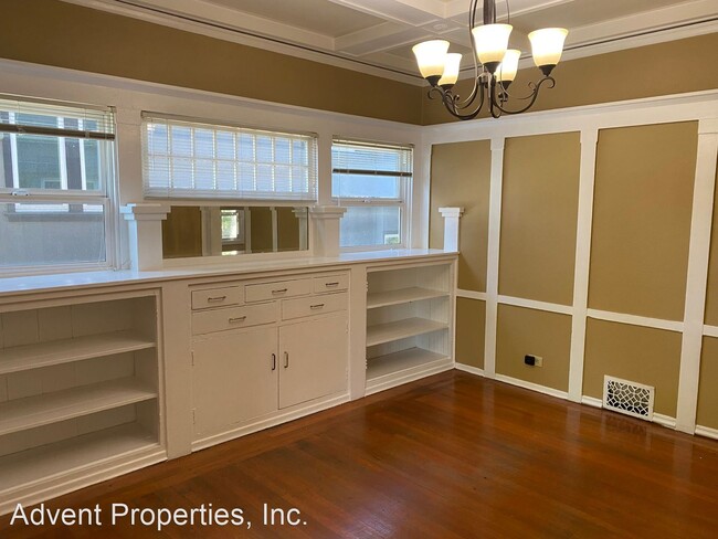Building Photo - 3 br, 1.5 bath House - 699 Rand Ave
