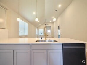 Building Photo - 211 Pinnacle Ln