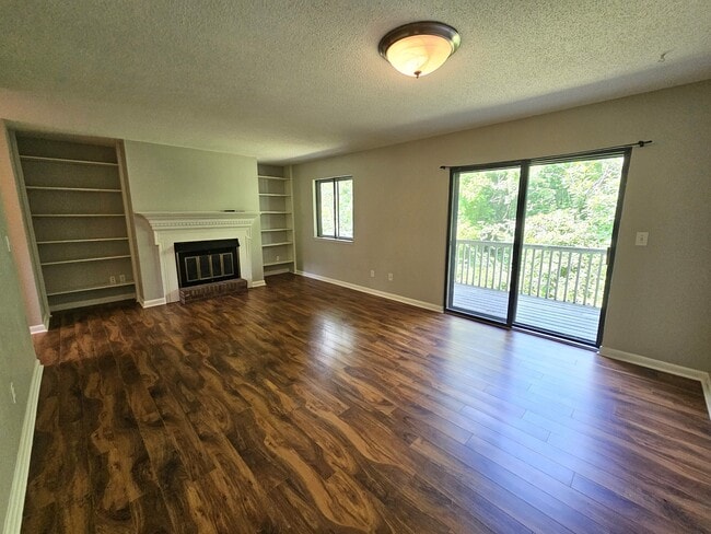 Photo - 800 Reads Lake Rd Townhome