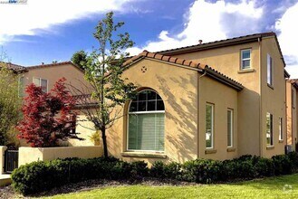 Building Photo - 1525 Cedarwood Loop