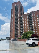 Building Photo - 1040 Harmon Cove Tower
