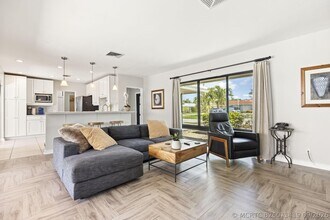 Building Photo - 229 Fairway W