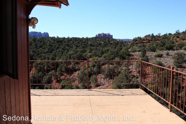 Foto del edificio - 3 br, 3 bath House - 1700 S. Palisades