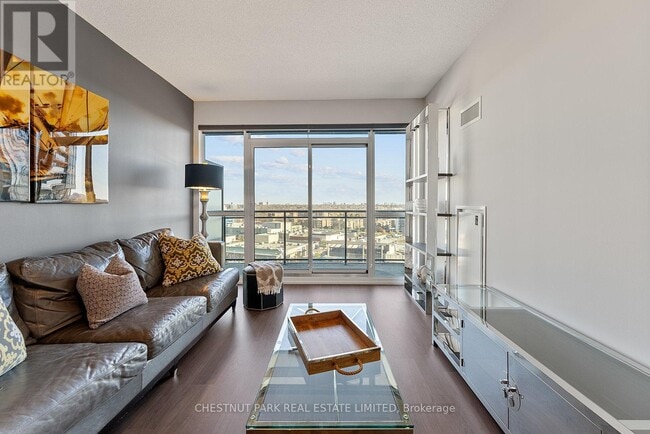 Building Photo - 85 The Donway W