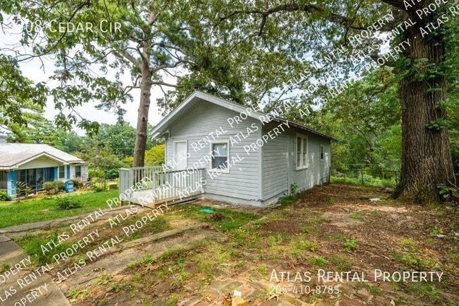 Building Photo - 308 Cedar Cir