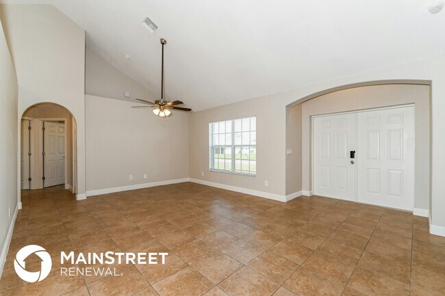 Building Photo - 1002 SW 4th Ave