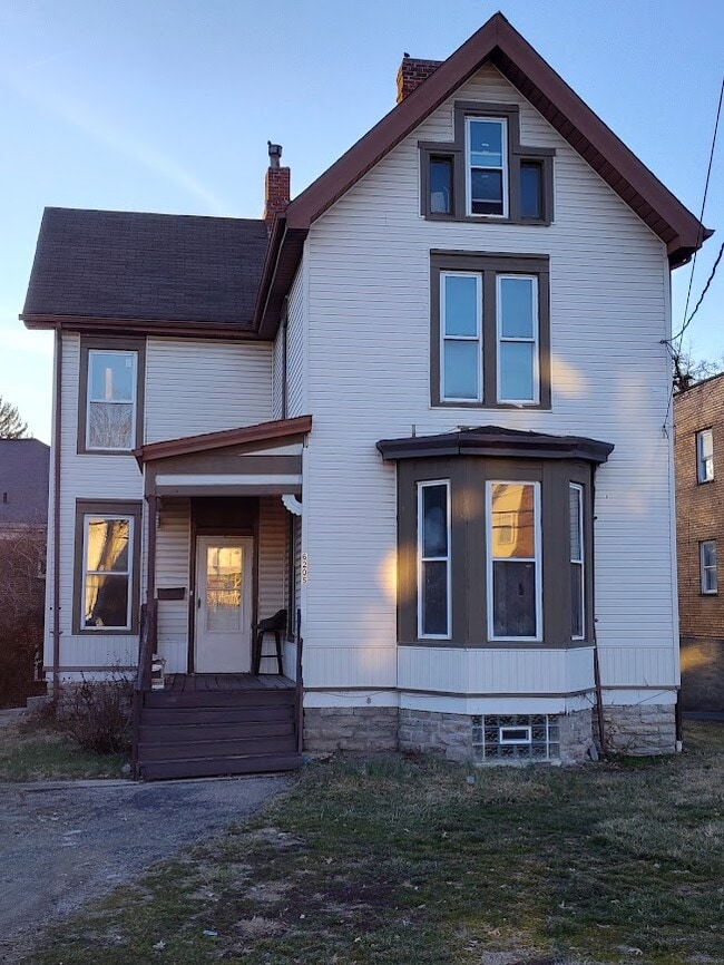 Building Photo - 6205 Kennedy Ave