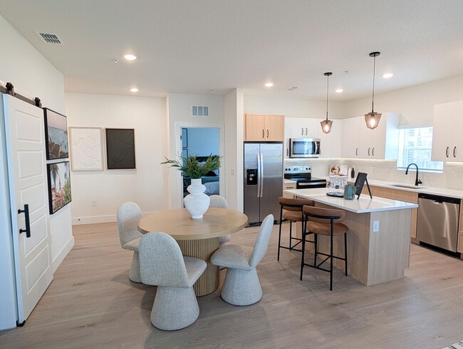 Building Photo - Antica