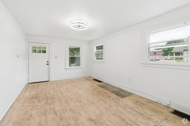 2BR, 1BA - 760SF - Living Area - Hillcrest Apartments