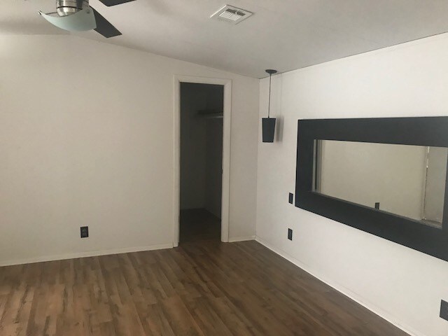 Foto del edificio - 36345 Keystone Ave