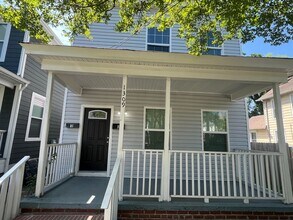 Building Photo - 1309 W 27th St