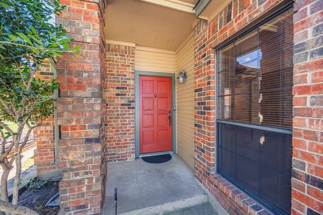 Foto principal - 1738 E Peters Colony Rd