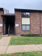 Building Photo - 207 S Ivy Ln