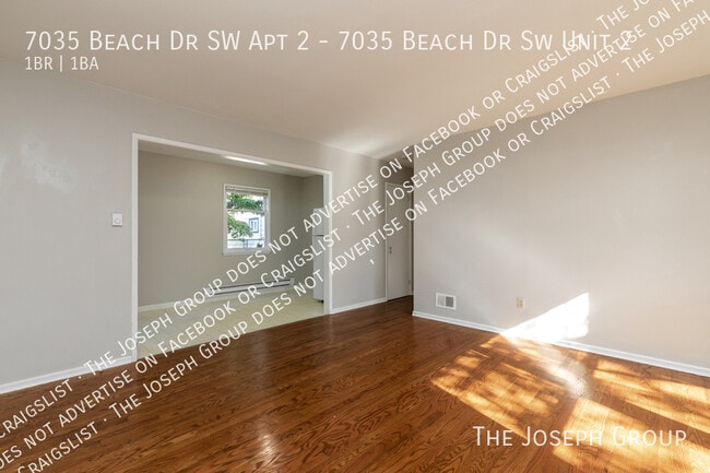 Foto del edificio - 7035 Beach Dr SW