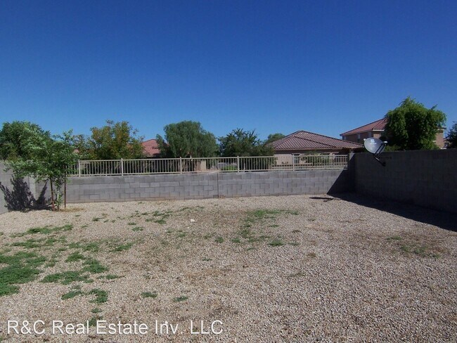 Building Photo - 4 br, 2.5 bath House - 2512 W. Romley Rd. 001