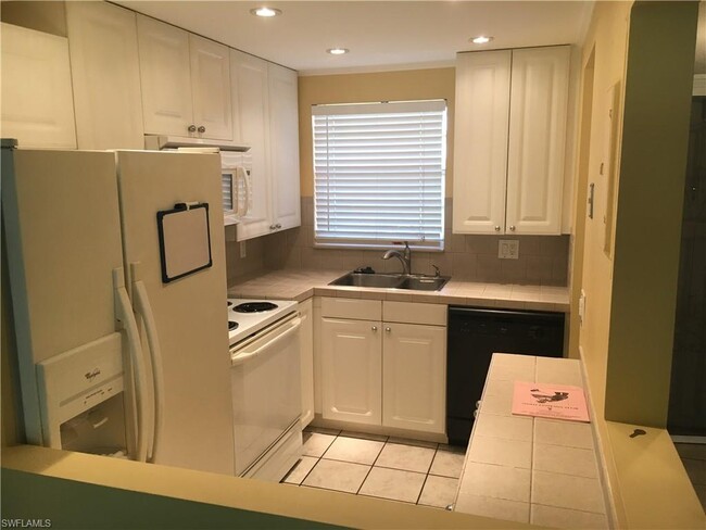 Building Photo - 150 Turtle Lake Ct