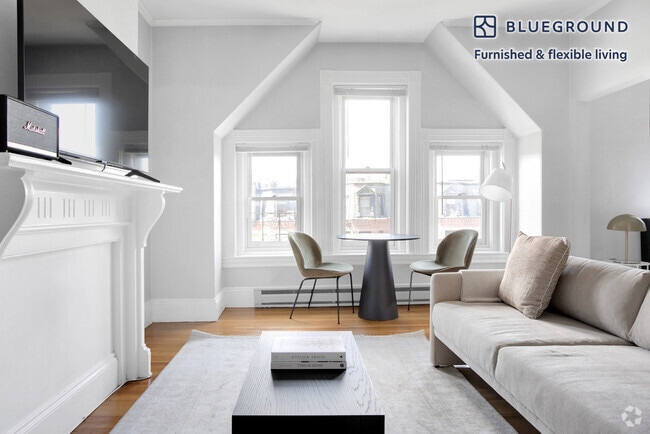 Building Photo - 226 Newbury St
