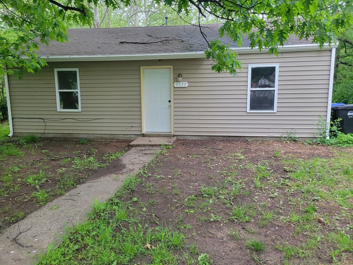 Primary Photo - Adorable 2 bed 1 bath house