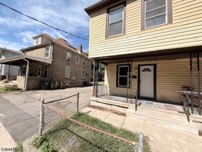 Building Photo - 17 Stoll St