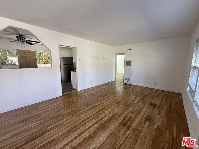 Foto del edificio - 4107 Wade St