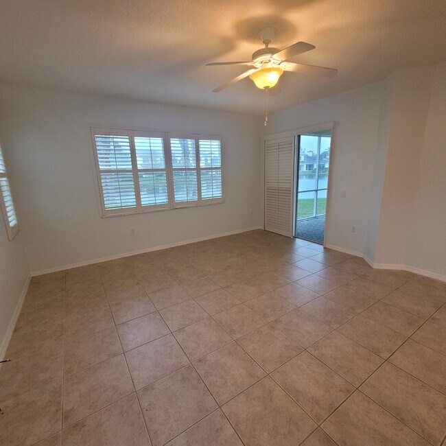 Gran salón - 1701 Mariner Bay Blvd