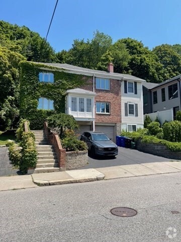 Building Photo - 275 Tappan St