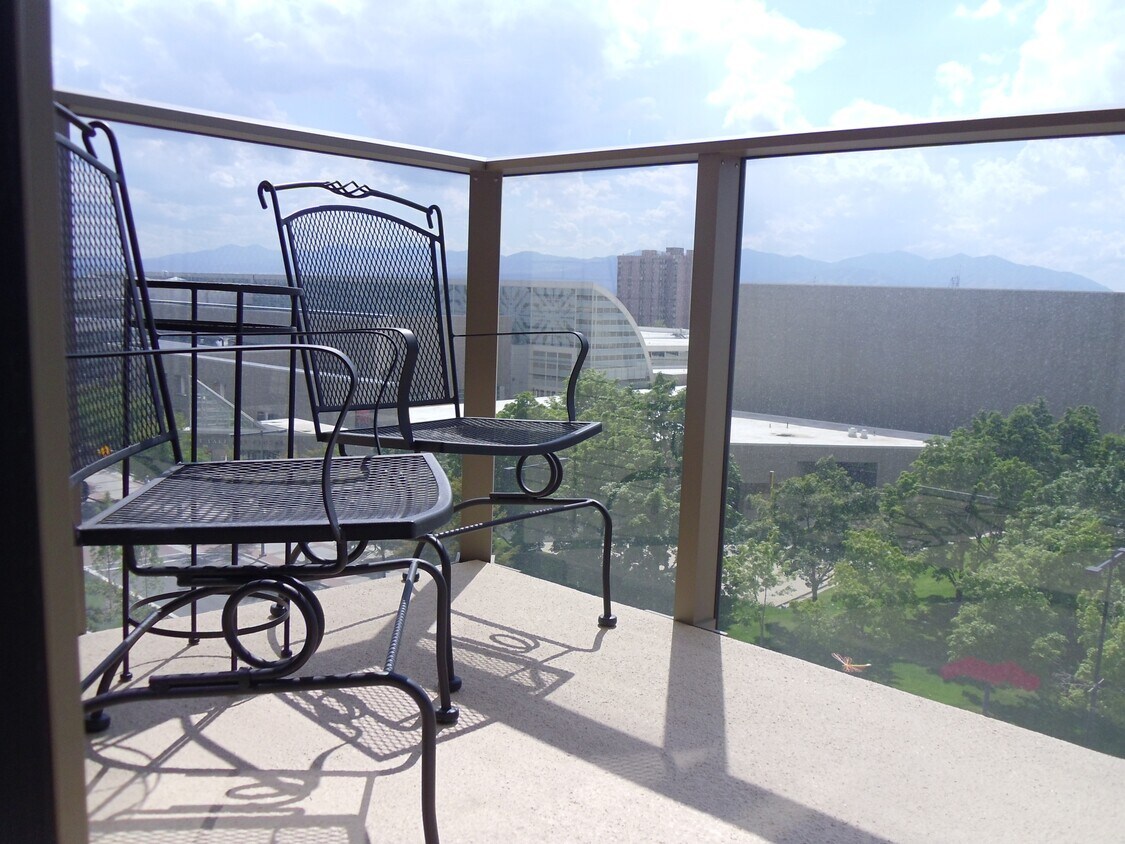 Balcony - 99 W South Temple Ave