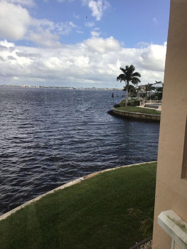 Foto del edificio - 1 Colony Point Dr