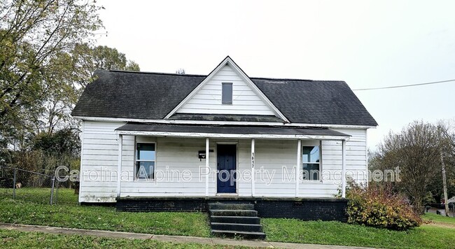 Building Photo - 1617 School Ave