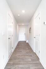 Building Photo - 207 Maddox Dr