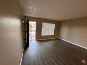 Building Photo - 625 S Royal Crest Cir