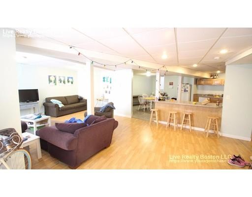 Foto principal - 1476 Beacon St