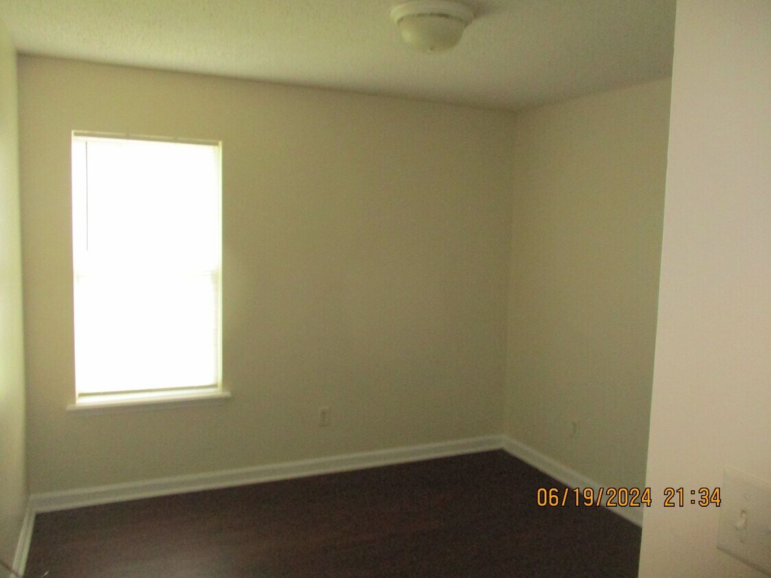 Foto del edificio - 139 Twelve Oaks Ct