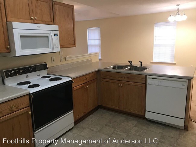 Foto del edificio - 3 br, 2 bath House - 103 Cedar Ridge