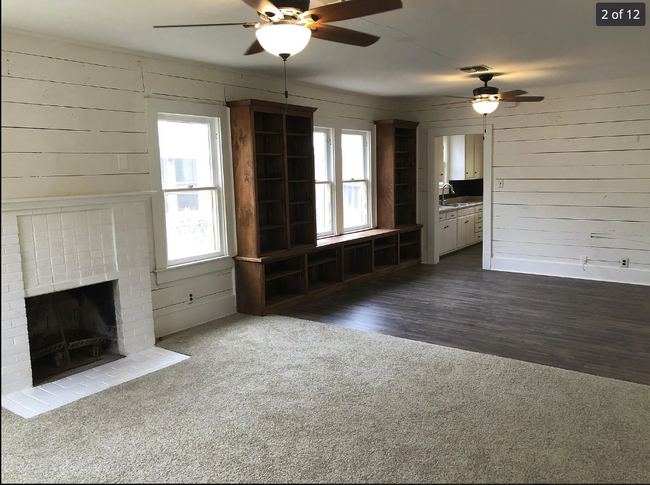 Living and Dining Room - 212 S Van Buren St