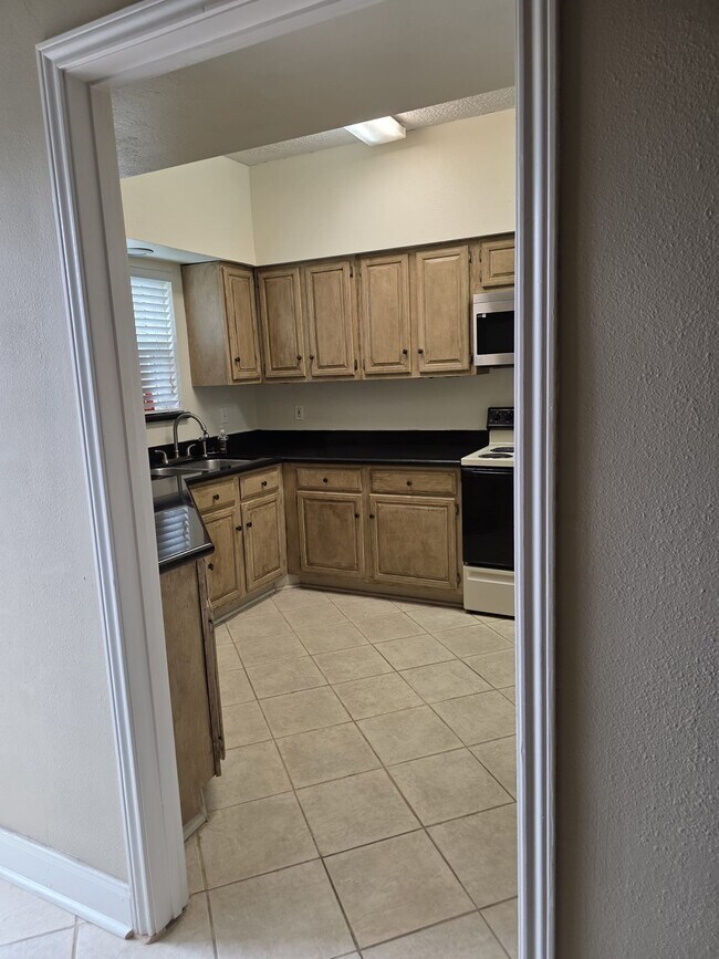 Foto del edificio - 5976 Woodway Place Ct