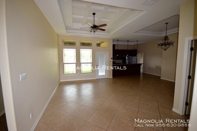 Building Photo - 1806 S Villa Real Dr