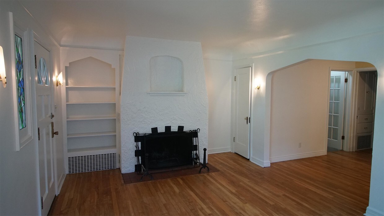 Primary Photo - 1216 N 8th St