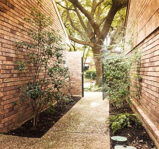 Building Photo - 3479 Courtyard Cir