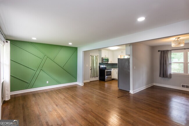 Foto del edificio - 2752 Arrowood Dr