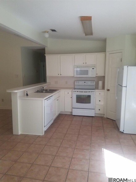 Foto del edificio - 16242 E Ridgewood Dr