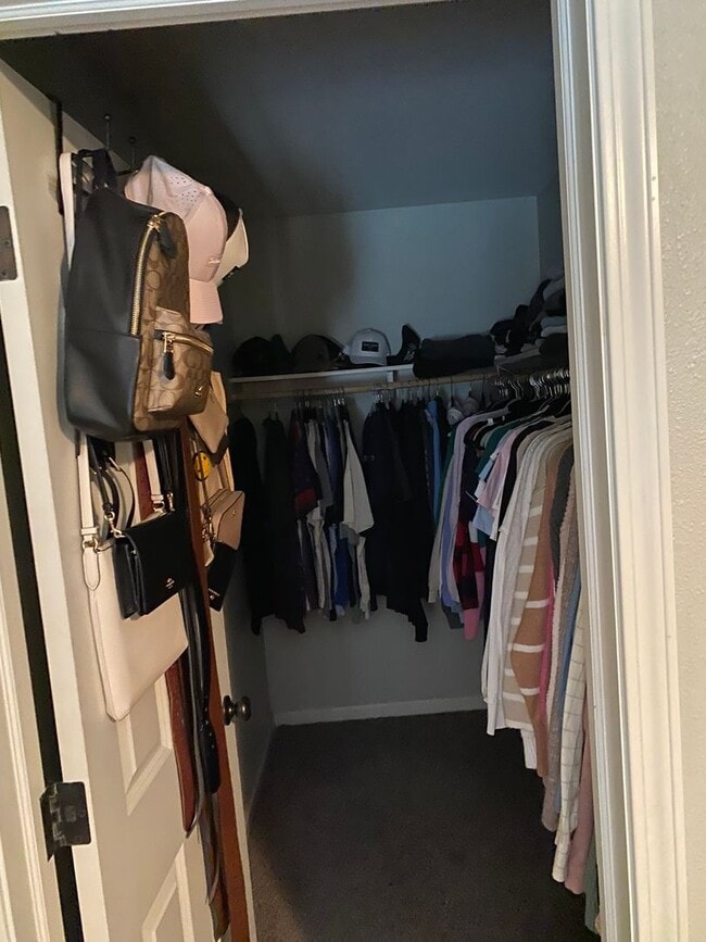 Building Photo - 3bed 2.5 bath Twinhome SORRY NO PETS!!