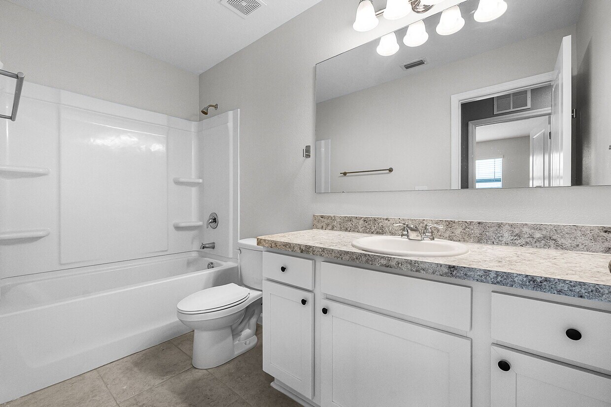 Foto principal - 5915 Piney Shrub Pl