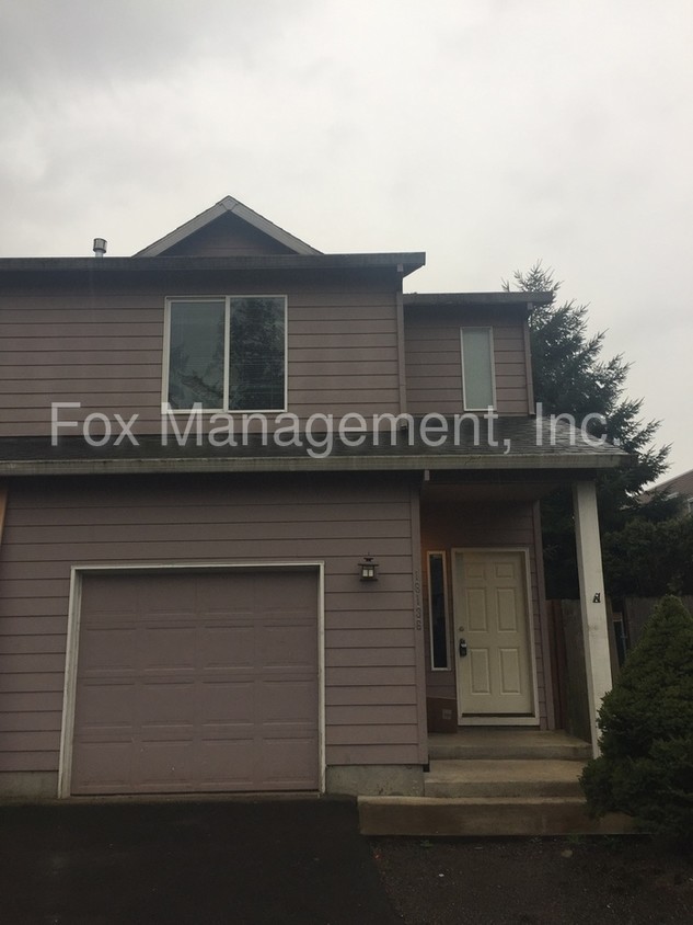 Primary Photo - 18136 NE Everett Ct