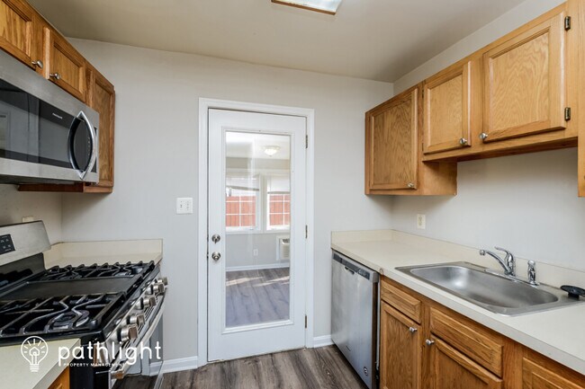 Building Photo - 5704 Fenwood Place, Oxon Hill, MD, 20745