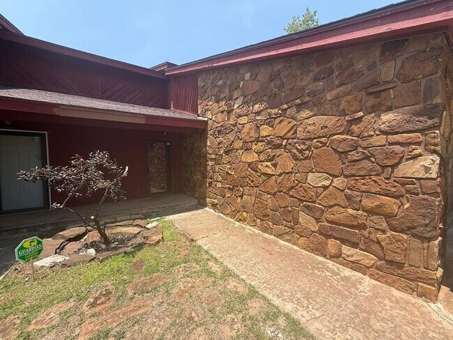 Foto del edificio - 7407 Kings Manor Ct